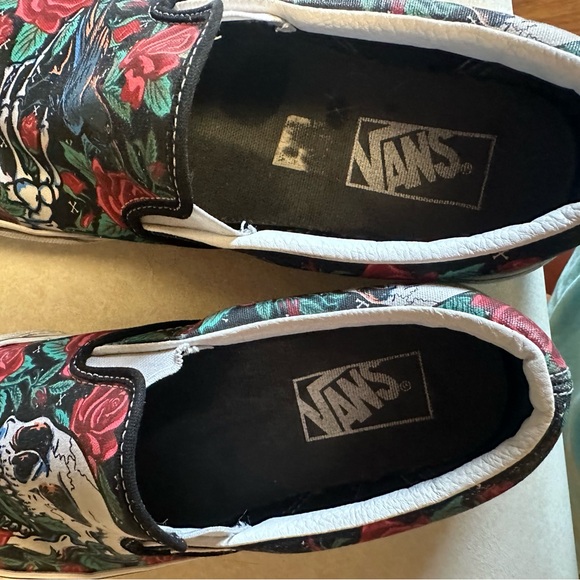 Vans Black and Red Floral and Skull Pattern Shoes - Picture 8 of 8